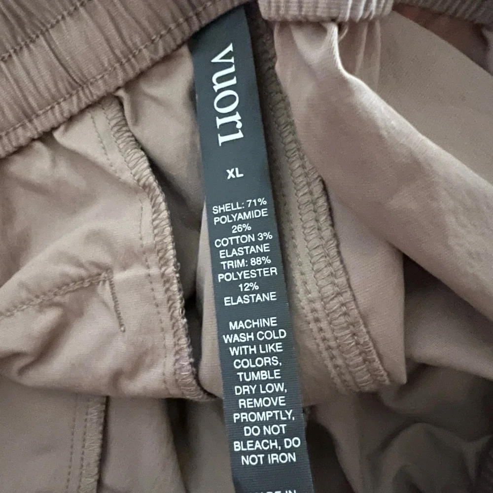 Vuori Women's Taupe Athletic Drawstring Shorts lmk